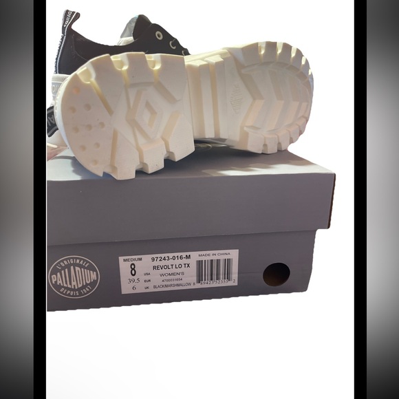 Palladium Revolt Lo TX Platform Sneakers Womens US Size 8 Black/Marshmallow - Picture 12 of 16